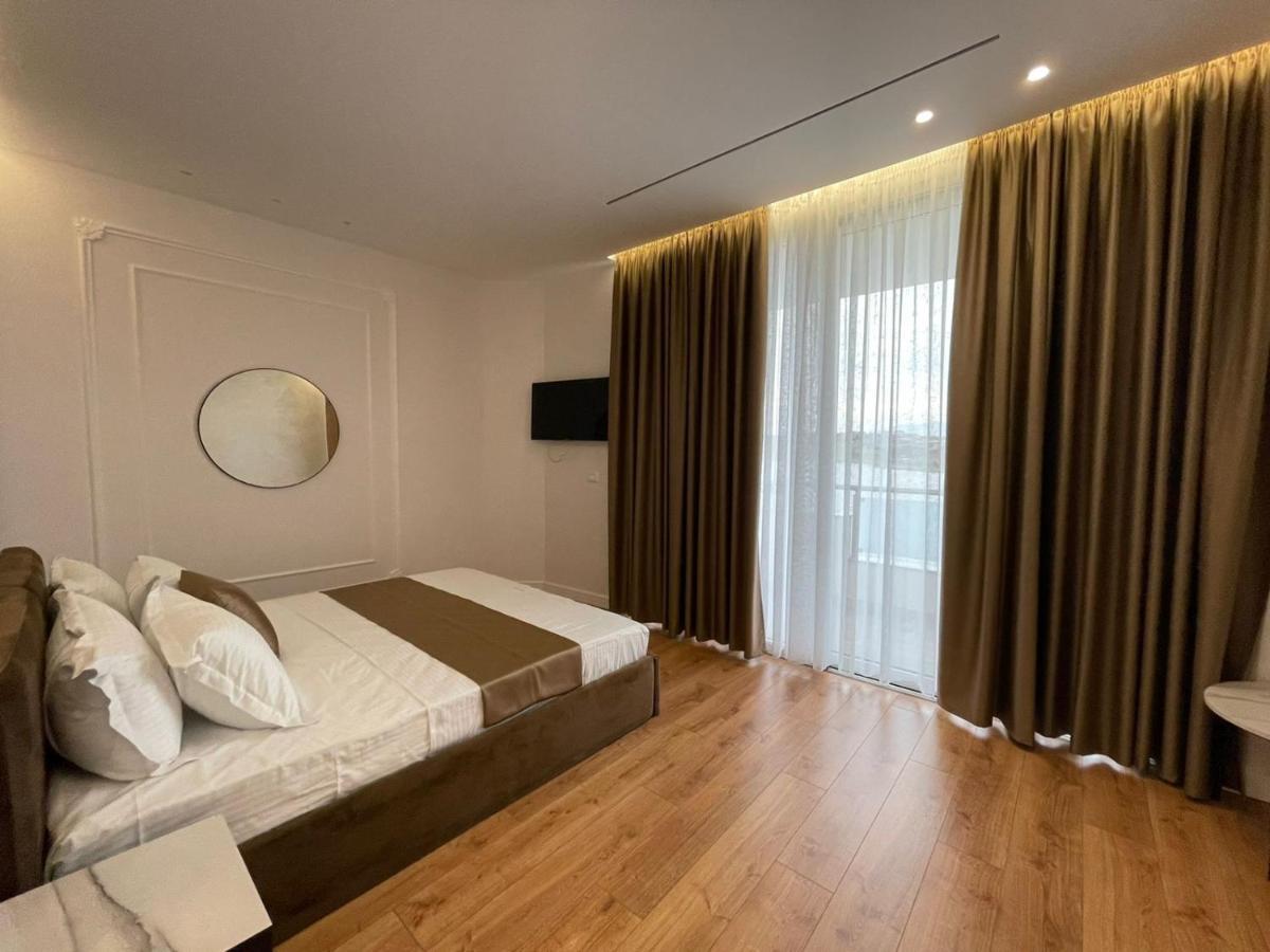 Hotel Ujvara Belsh ภายนอก รูปภาพ